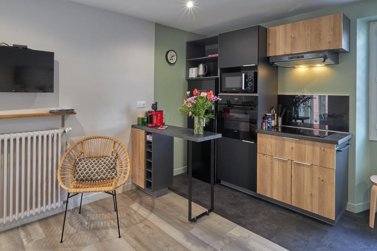 Centre Ville A Pied Appt Avec Sauna, Linge, Wifi, Stationnement Gratuit Vannes Exterior foto
